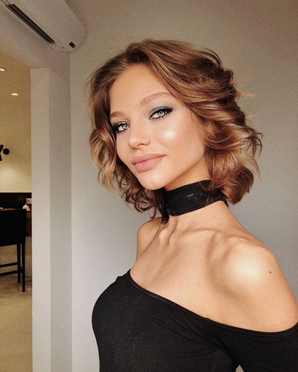 Alesya, fiica unui fost lider mondial din tenis, era considerată anorexică pentru modelling, dar acum are o carieră impresionantă_6