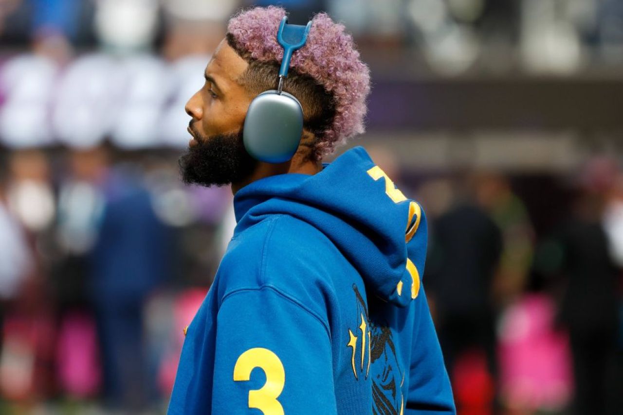 „Ce bine mă simt în adidașii mei!” :) Starul de la Super Bowl a făcut senzație! Cele mai scumpe ghete de antrenament din istorie: 200.000 de dolari și aproape 1.500 de diamante _2