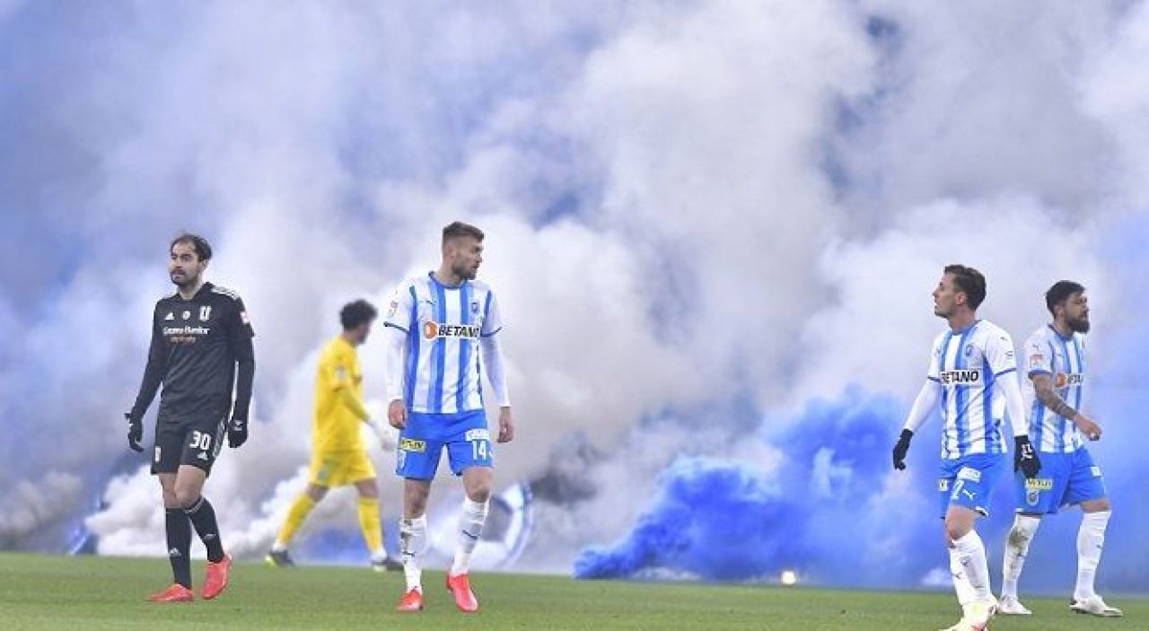 „Mi-a fost puțin frică, au venit petardele pe teren!” Gustavo a vorbit despre atmosfera incendiară din derby-ul Craiovei_1