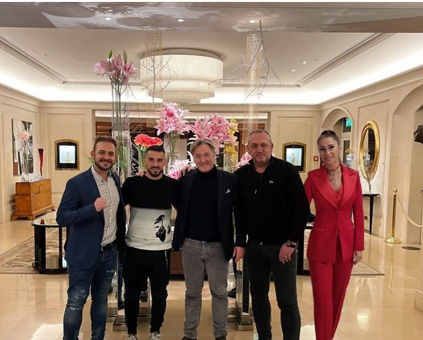 Anamaria Prodan, 'teleportată' virtual la Wuhan! :) Ce a făcut pentru a apărea în fotografia de prezentare a lui Stanciu _3