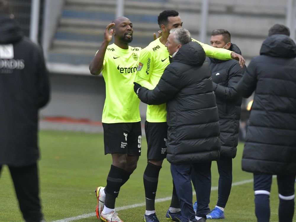 S-a aflat ce a decis jucătorul dorit de FCSB și Universitatea Craiova: „De asta nu a semnat prelungirea cu noi!” Anunțul CFR-ului _3
