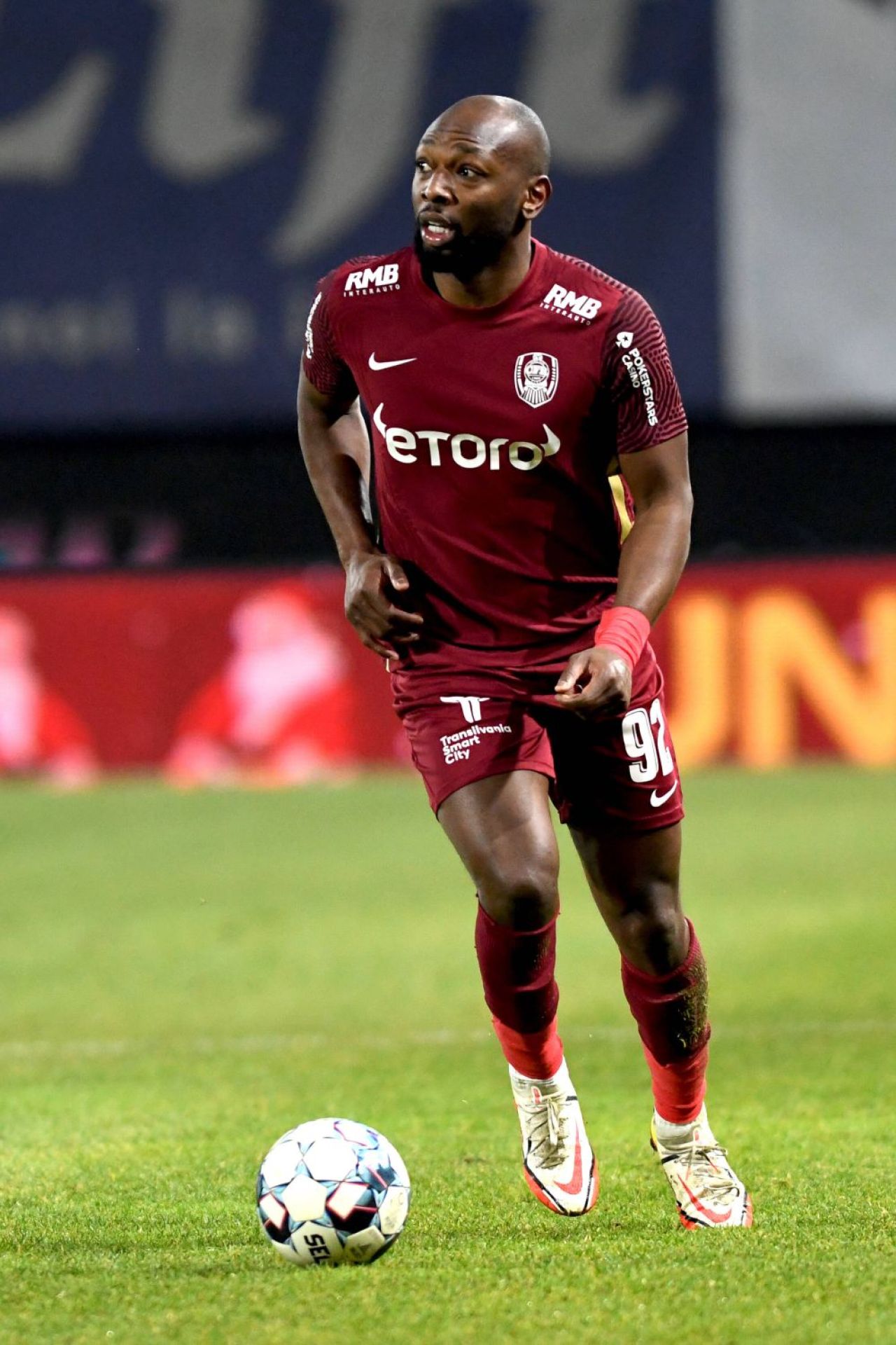 S-a aflat ce a decis jucătorul dorit de FCSB și Universitatea Craiova: „De asta nu a semnat prelungirea cu noi!” Anunțul CFR-ului _5