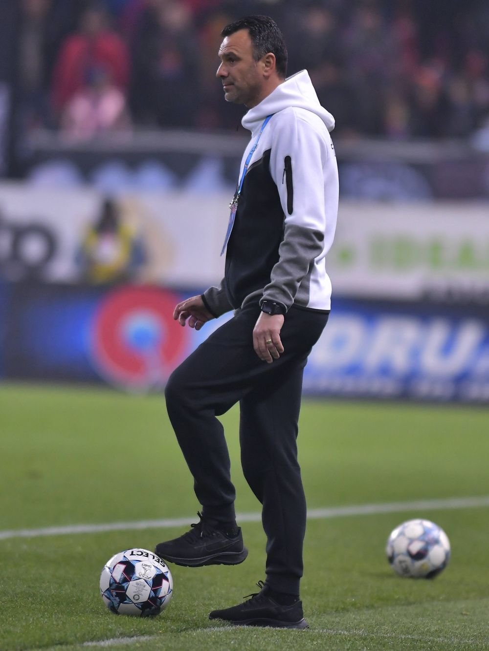 Absență de marcă pentru FCSB în meciul cu Mioveni + condiția pentru ca echipa lui Anton Petrea să cucerească titlul_5