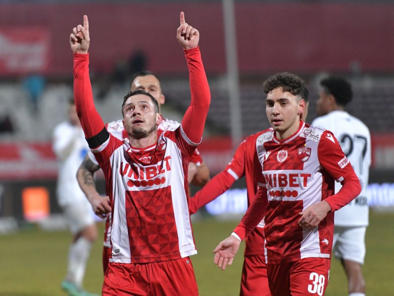 Ahmed Bani l-a întrerupt pe Ovidiu Burcă și a rostit, euforic, ce vor să audă fanii lui Dinamo_1