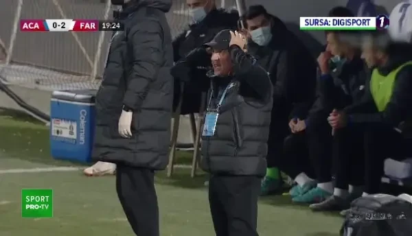 Hagi nu o lasă pe Farul pentru Galata! &bdquo;Regele&rdquo; răm&acirc;ne &icirc;n Liga 1 pentru a se lupta la titlu: &bdquo;De asta am cobor&acirc;t pe bancă!&rdquo;