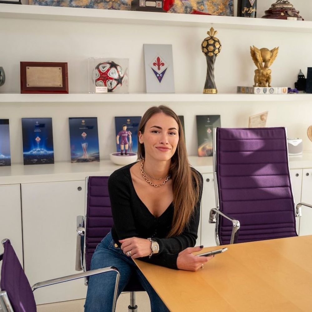 Reacție dură a ofițerului de presă de la Fiorentina după imaginile virale cu Arthur Cabral! Răspuns pentru fanii care au spus că jucătorul îi făcea avansuri _14