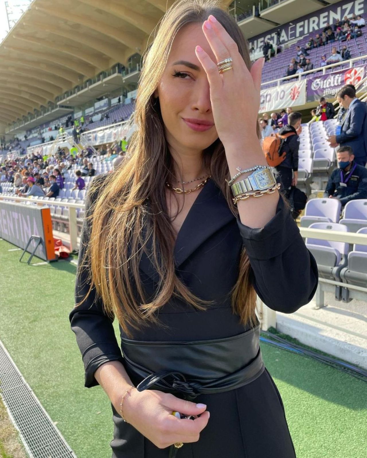 Reacție dură a ofițerului de presă de la Fiorentina după imaginile virale cu Arthur Cabral! Răspuns pentru fanii care au spus că jucătorul îi făcea avansuri _17