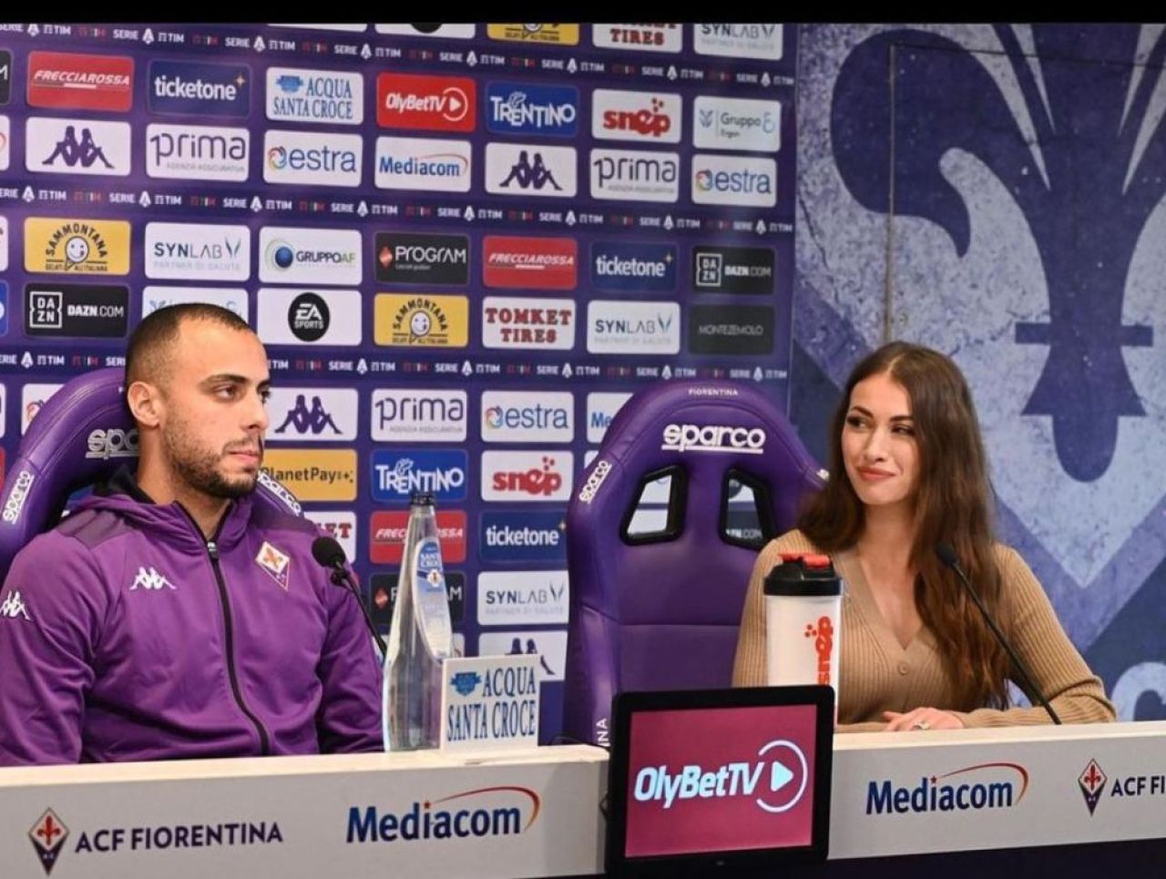 Reacție dură a ofițerului de presă de la Fiorentina după imaginile virale cu Arthur Cabral! Răspuns pentru fanii care au spus că jucătorul îi făcea avansuri _30