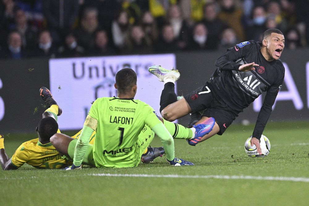 Istorie! Nota 10 în L'Equipe pentru portarul lui Nantes după victoria cu PSG. Messi și Mbappe, corigenți_5