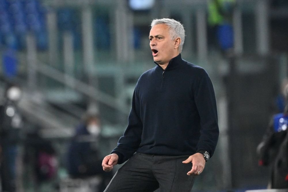 Jose Mourinho, eliminat din nou după un gest controversat! Cum l-a provocat antrenorul pe arbitrul partidei _6