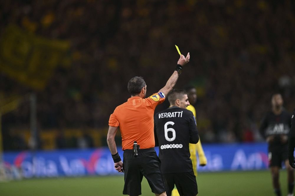 Scandal la Paris după &icirc;nfr&acirc;ngerea cu Nantes! Oficialii lui PSG acuză arbitrajul: &bdquo;A fost: Boom, boom, te &icirc;mpușc! &rdquo;