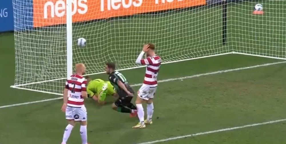 Și-a lăsat adversarii mască! Ben Garuccio, reușită spectaculoasă după o execuție de zile mari. Gol de Premiul Puskas!?