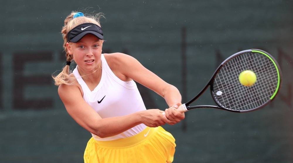 Minunile circuitului WTA: o puștoaică de 14 ani a învins-o pe Sara Errani, fosta finalistă de la Roland Garros în calificări, la Guadalajara_2