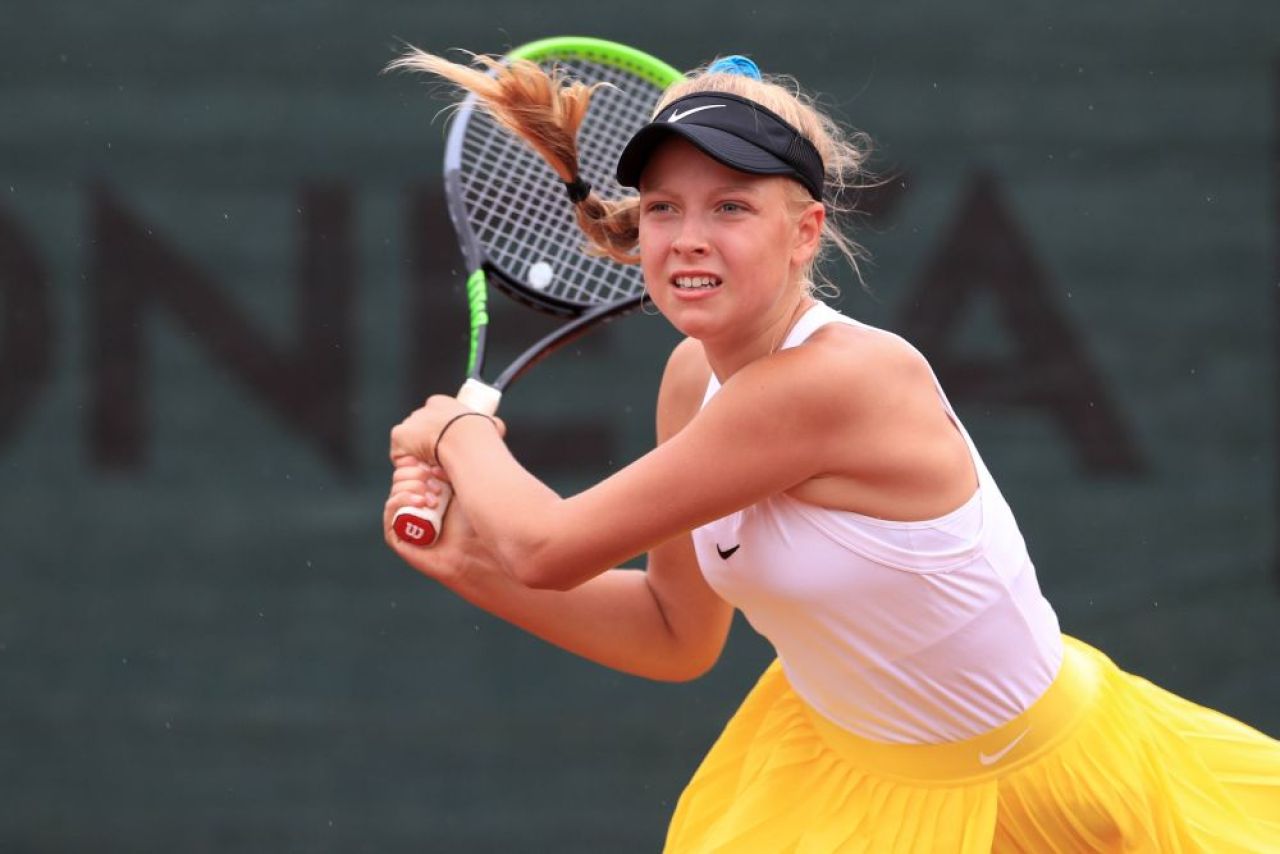 Minunile circuitului WTA: o puștoaică de 14 ani a învins-o pe Sara Errani, fosta finalistă de la Roland Garros în calificări, la Guadalajara_4