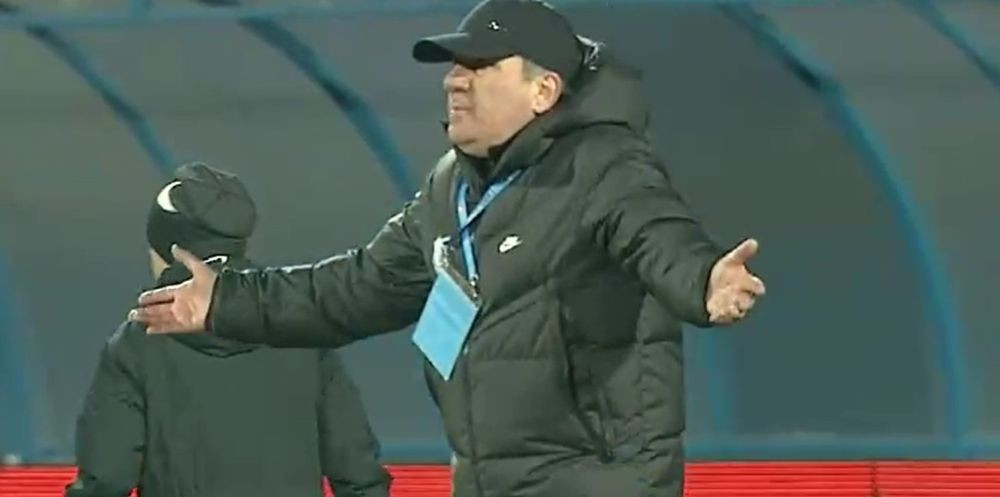 Gică Hagi, un car de nervi după eșecul cu FC Argeș. A intrat pe teren și s-a răstit la Dragoș Nedelcu_2