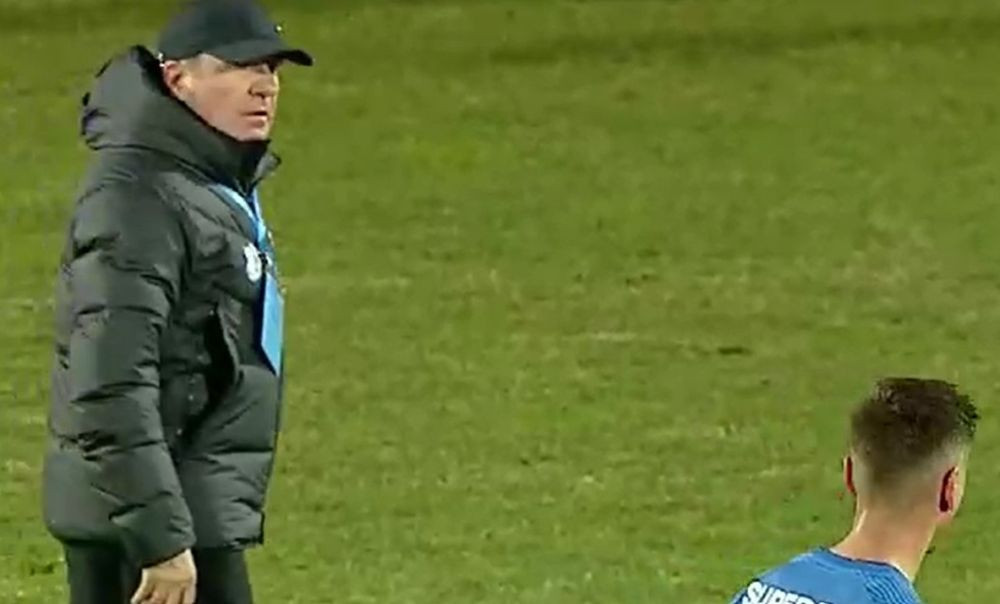 Gică Hagi, un car de nervi după eșecul cu FC Argeș. A intrat pe teren și s-a răstit la Dragoș Nedelcu_3