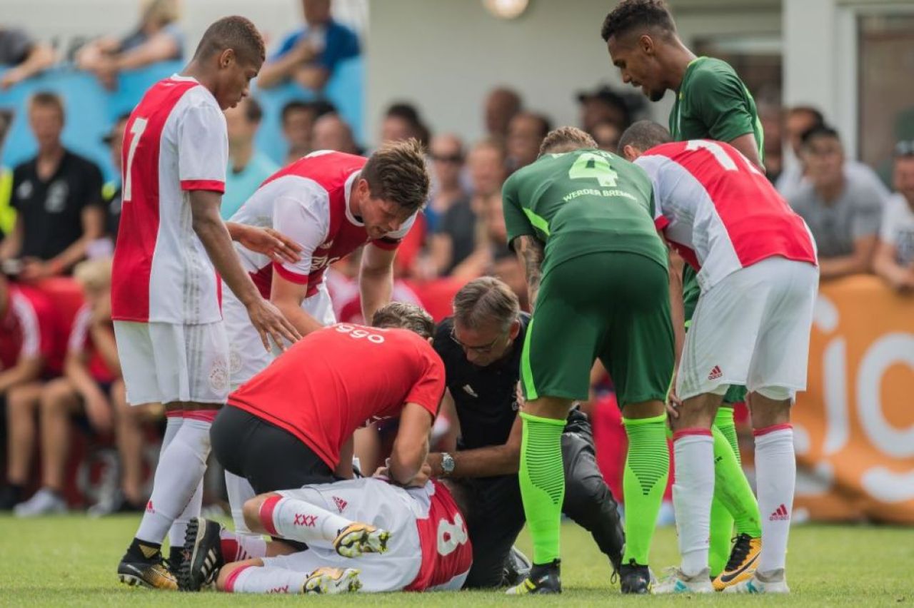 Ajax trebuie să îi achite o despăgubire uriașă familiei fotbalistului care a stat trei ani în comă_9