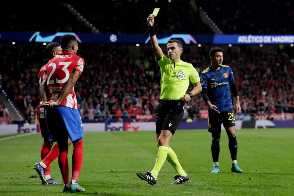 Ovidiu Hațegan, contestat dur de fani după arbitrajul din meciul Atletico - United din UCL! „Ești pe lista neagră, leul meu!”_3