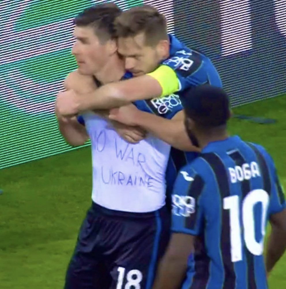 Eroul Atalantei, mesaj de susținere pentru Ucraina. Malinovsky a purtat un tricou special în meciul din Europa League_6