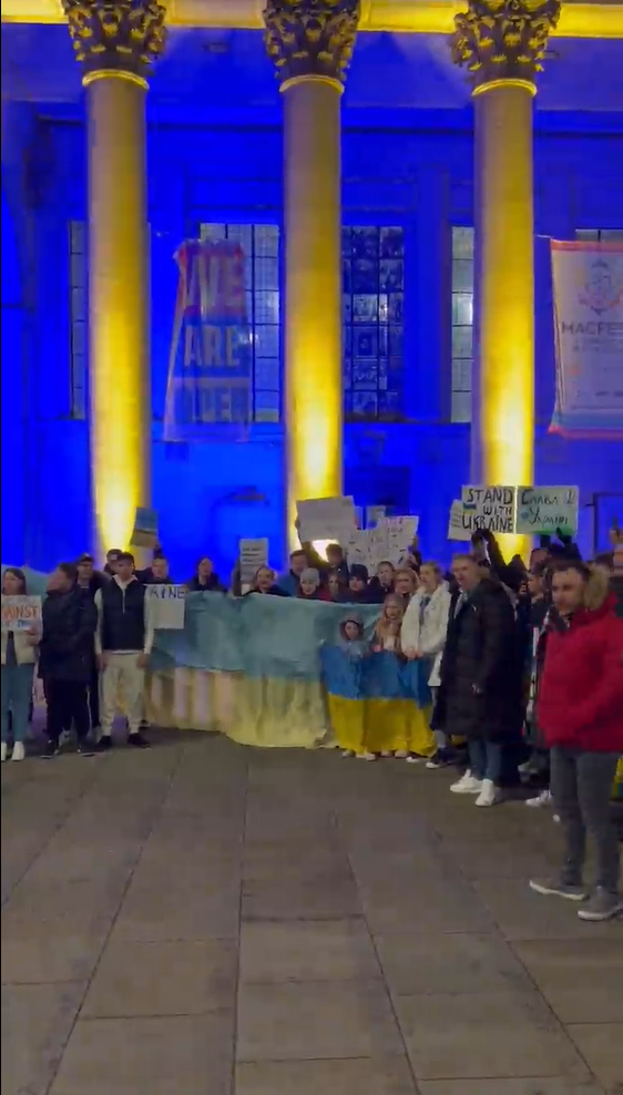 Oleksandr Zinchenko și soția sa, liderii protestatarilor din Manchester împotriva războiului din Ucraina _3