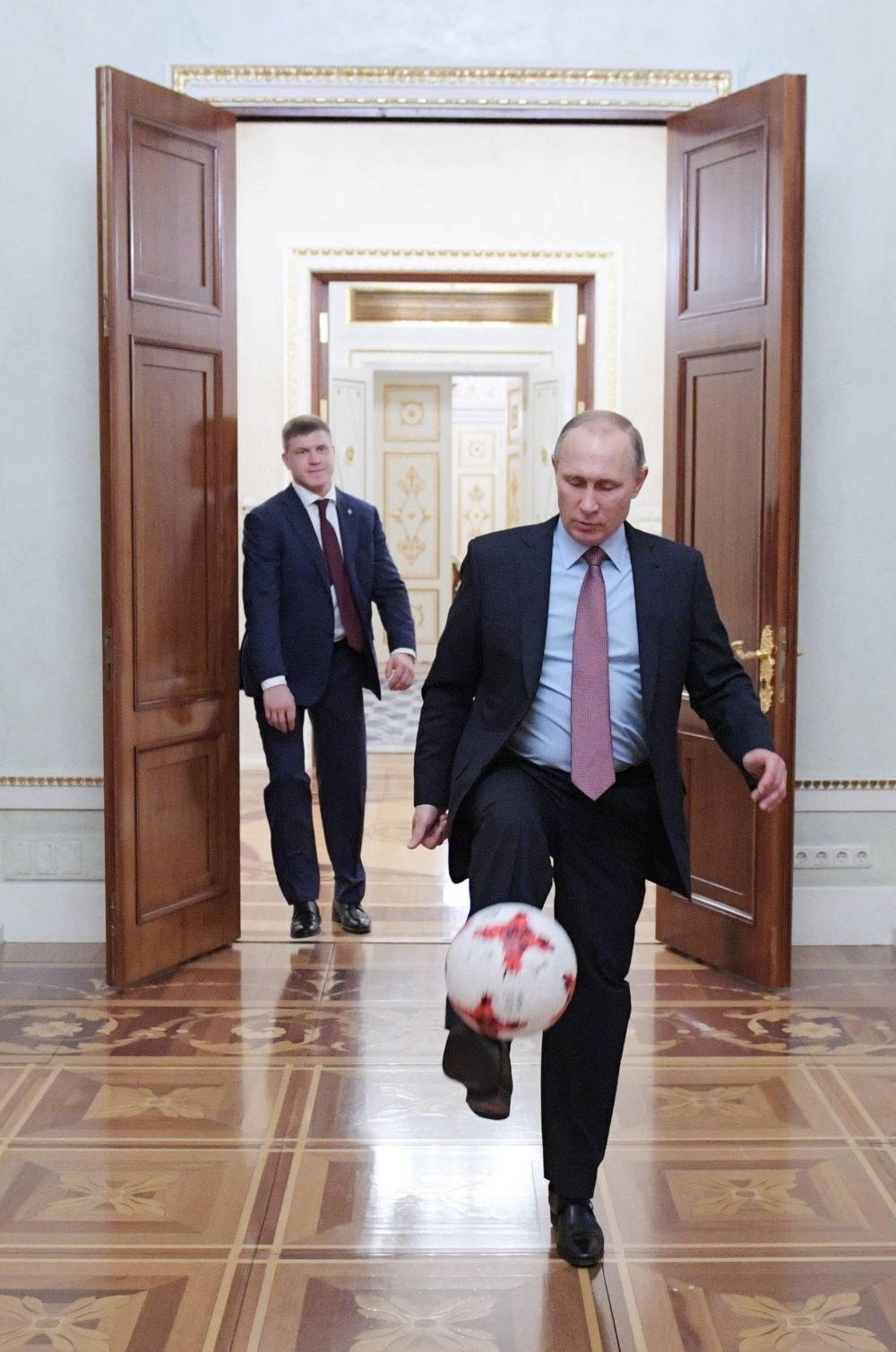 Rusia reacționează, după ce UEFA a mutat finala Champions League de la Sankt Petersburg la Paris_4