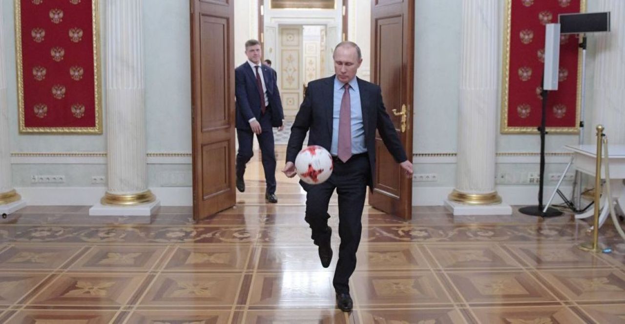Cu ce echipă de fotbal ține Vladimir Putin. Un jucător din Ucraina face parte din lot_3