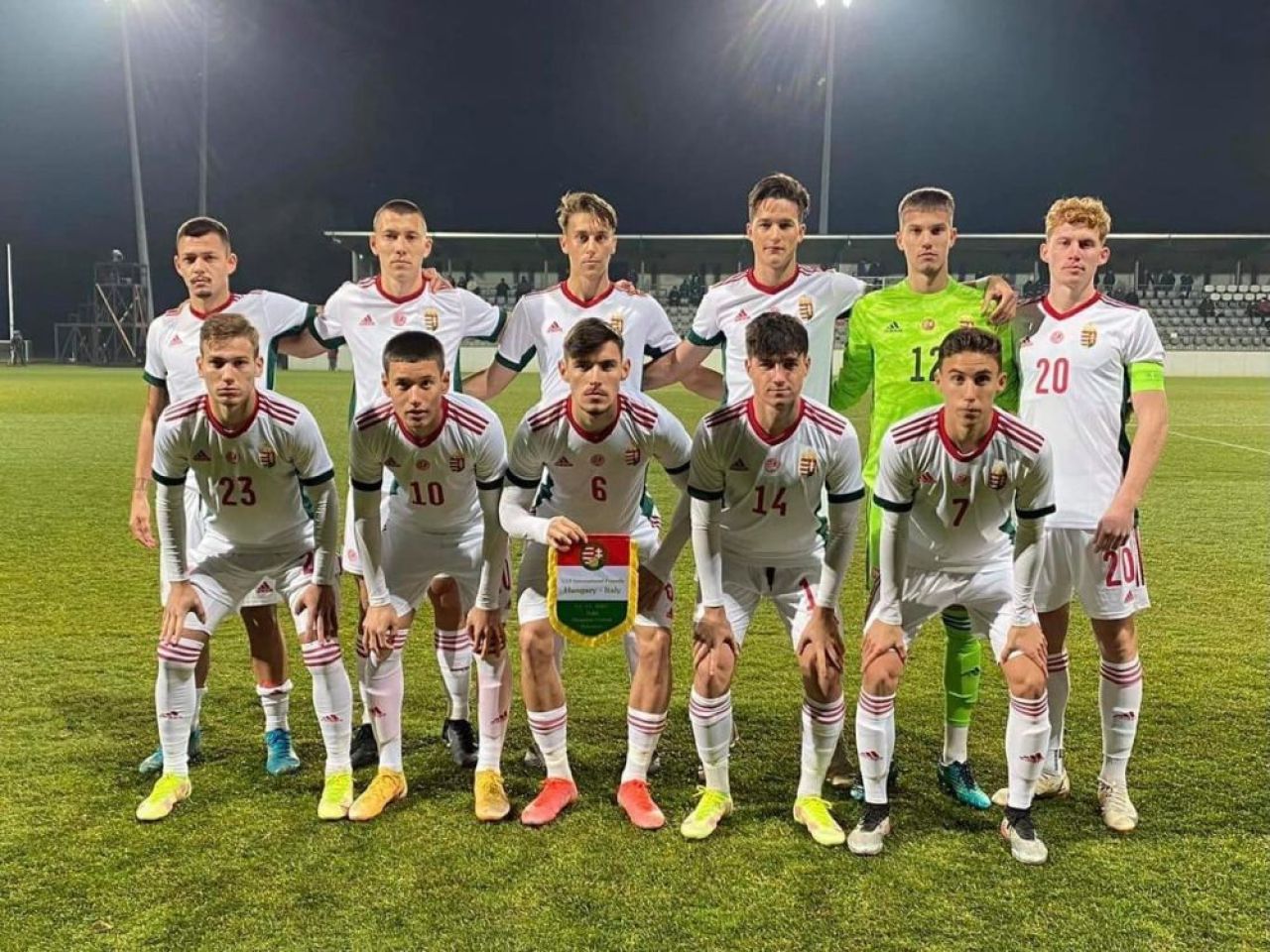 Românul Simuț, om de bază în naționala Ungariei! A fost din nou titular, în victoria cu Danemarca_17