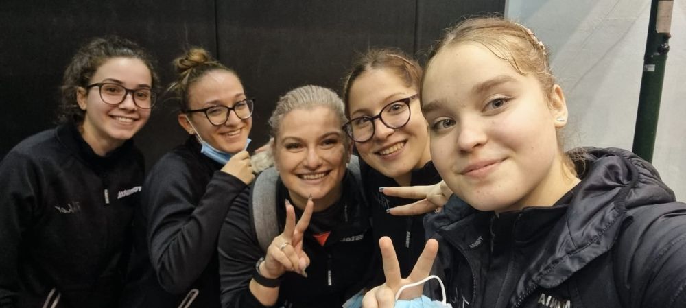 Bernadette Szocs - Ying Han 0:4 (5-11, 5-11, 2-11, 6-11). Atacul n-a bătut apărarea. Bernie ratează finala Top 16 Europe și se consolează cu bronzul la turneul de la Montreux_22