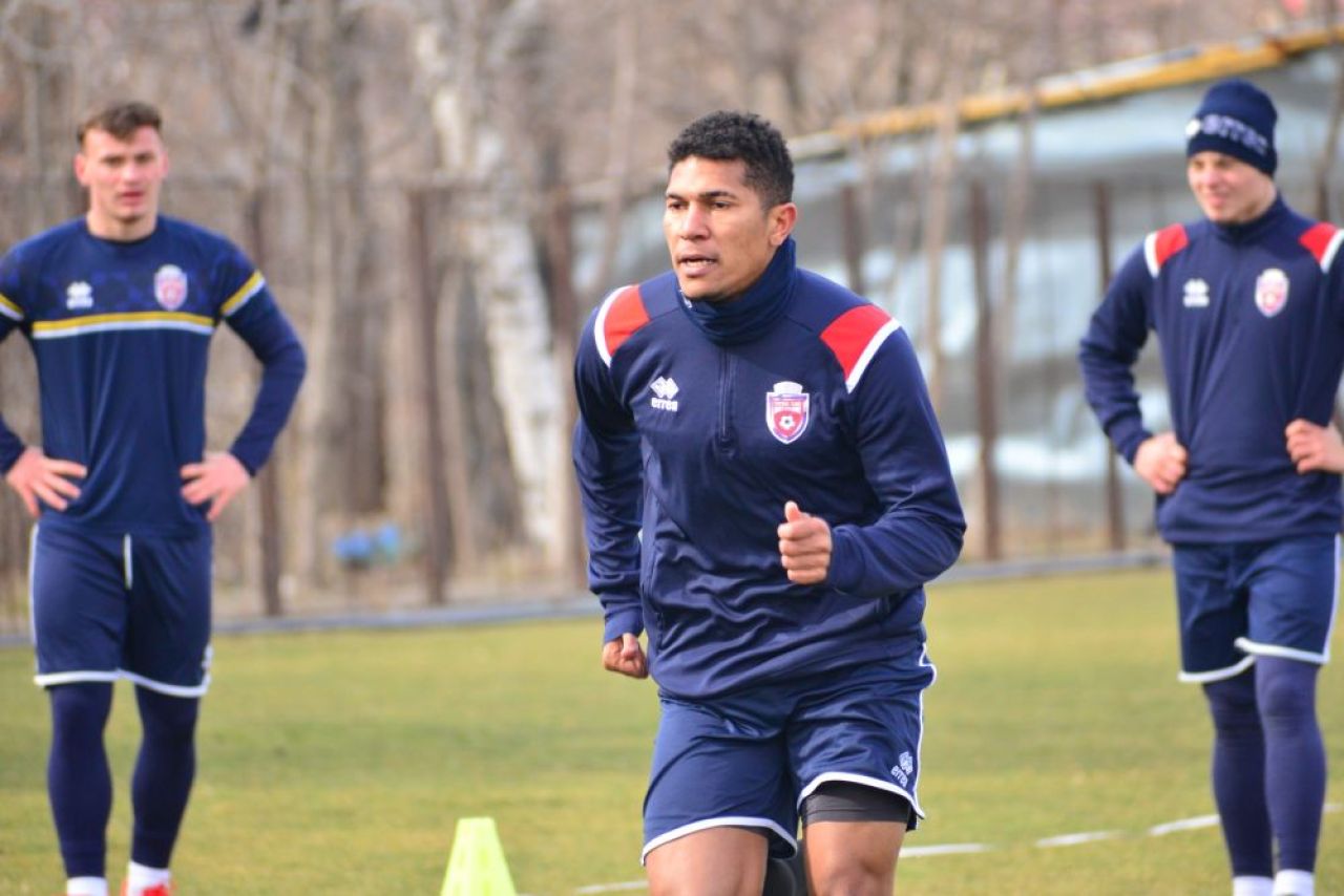 Marius Croitoru și-a întărit ofensiva cu încă un fotbalist! Cine este noul transfer-surpriză de la Botoșani_8