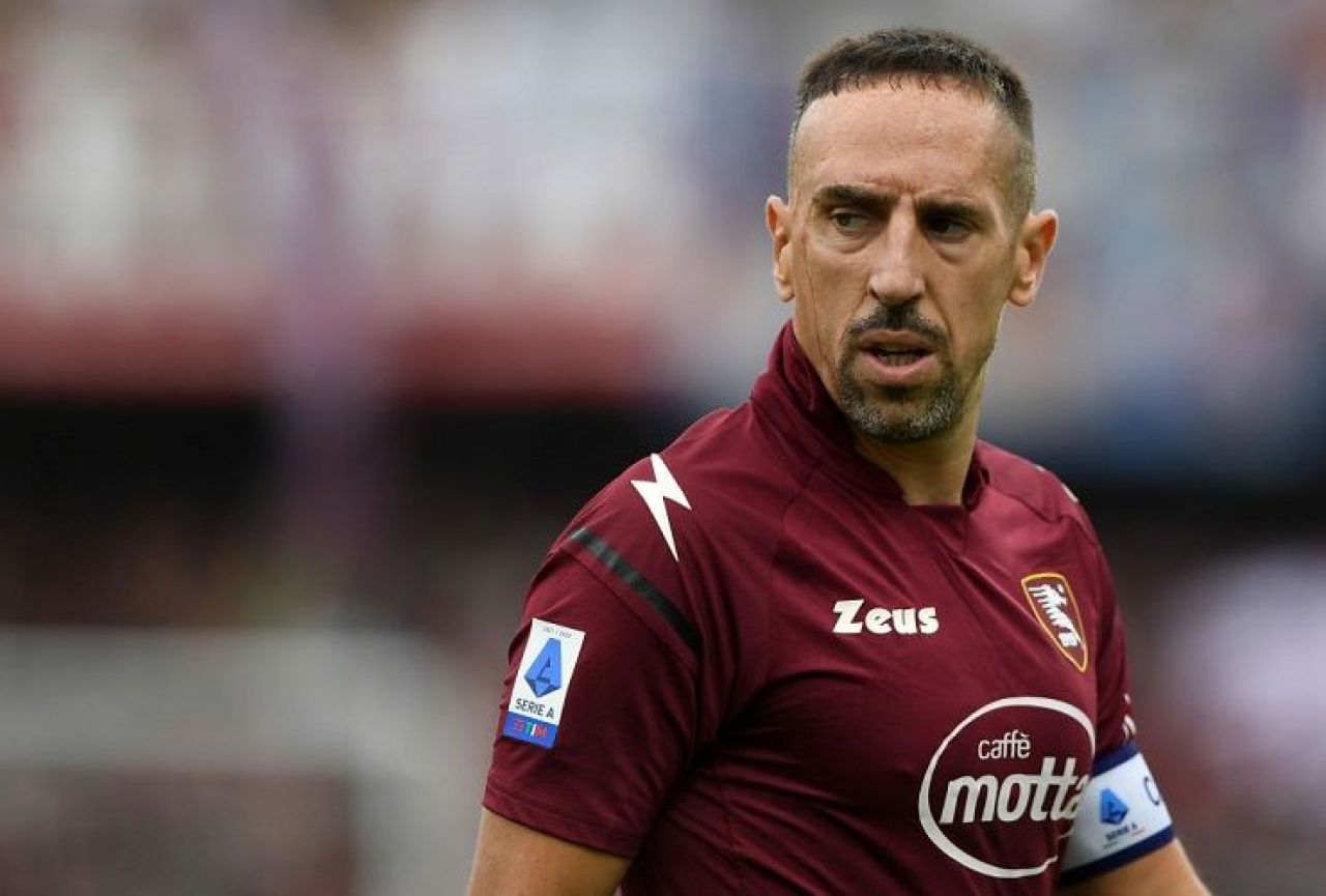 Frank Ribery, implicat într-un accident rutier! Francezul a fost diagnosticat cu răni la cap și a fost dus la spital _1