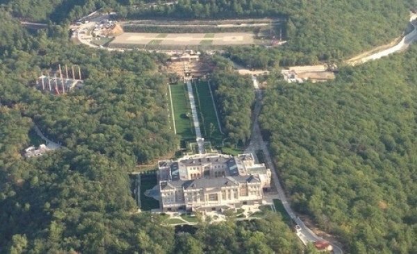 Palatul lui Putin de 1 miliard de euro este mâncat de mucegai! Luxul în care trăiește președintele Rusiei_6