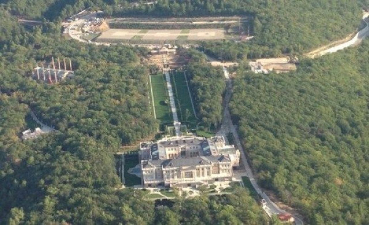 Palatul lui Putin de 1 miliard de euro este mâncat de mucegai! Luxul în care trăiește președintele Rusiei_6