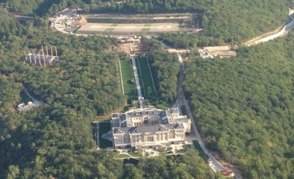 Palatul lui Putin de 1 miliard de euro este mâncat de mucegai! Luxul în care trăiește președintele Rusiei_6