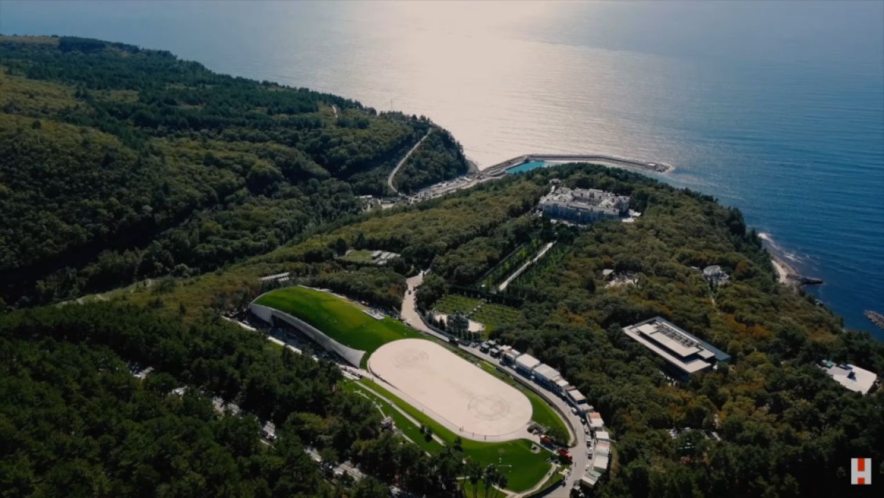 Palatul lui Putin de 1 miliard de euro este mâncat de mucegai! Luxul în care trăiește președintele Rusiei_14