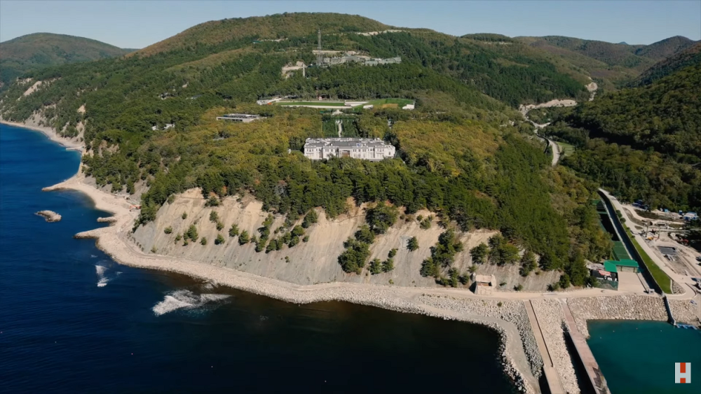 Palatul lui Putin de 1 miliard de euro este mâncat de mucegai! Luxul în care trăiește președintele Rusiei_15
