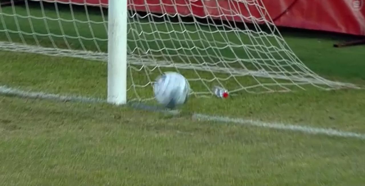 CS Mioveni - Universitatea Craiova 0-3. Dubla lui Markovic și golul lui Baiaram aduc a cincea victorie consecutivă pentru olteni_5