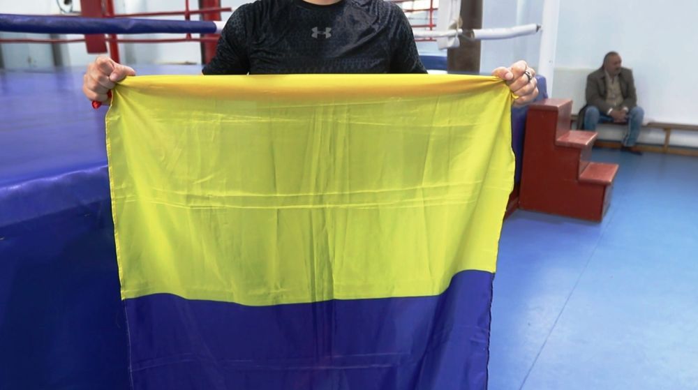 Înaintea fiecărui antrenament, lotul național de box feminin ține un moment de reculegere pentru victimele din Ucraina _8