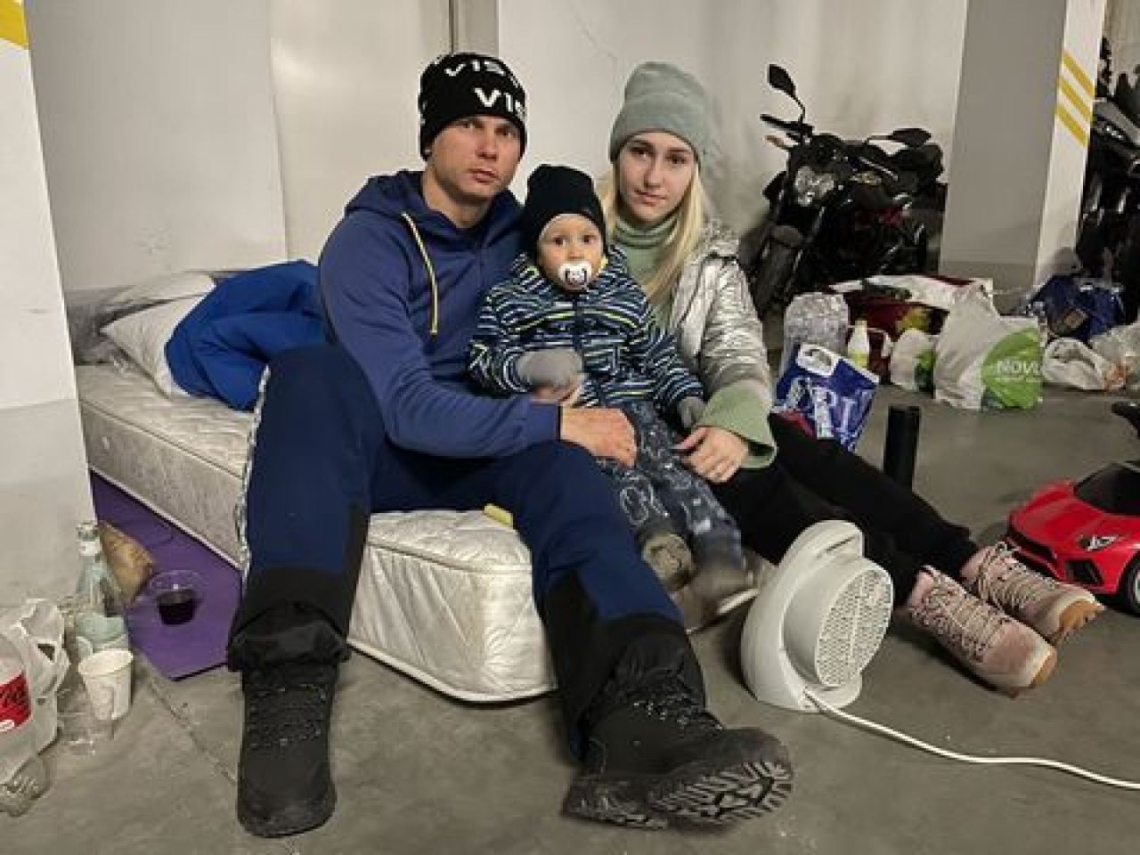 Imagini emoționante! Singurul medaliat ucrainean de la Jocurile Olimpice se ascunde într-o parcare în Kiev cu familia _7