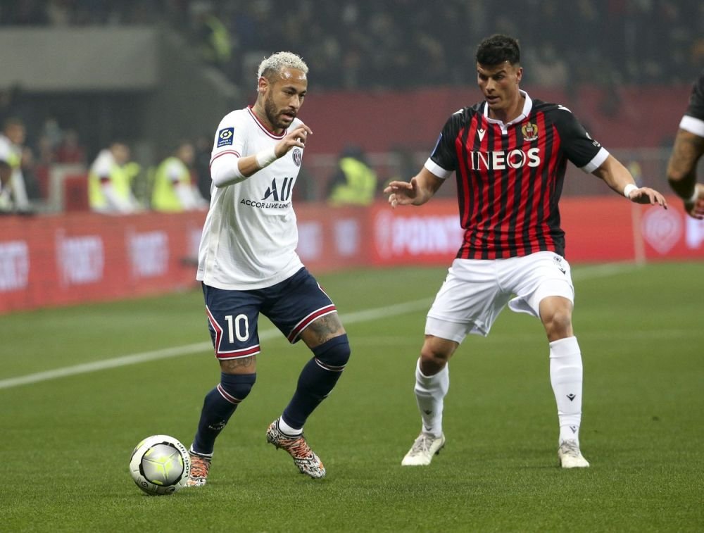 Un tânăr fotbalist român l-a făcut de râs pe Neymar în meciul Nice - PSG 1-0!_3