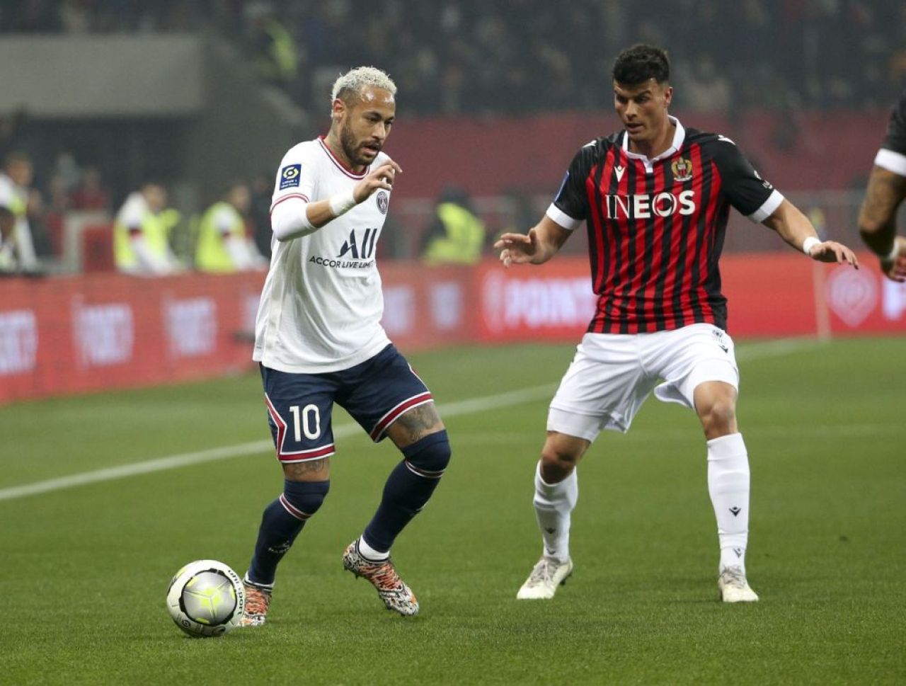 Un tânăr fotbalist român l-a făcut de râs pe Neymar în meciul Nice - PSG 1-0!_3