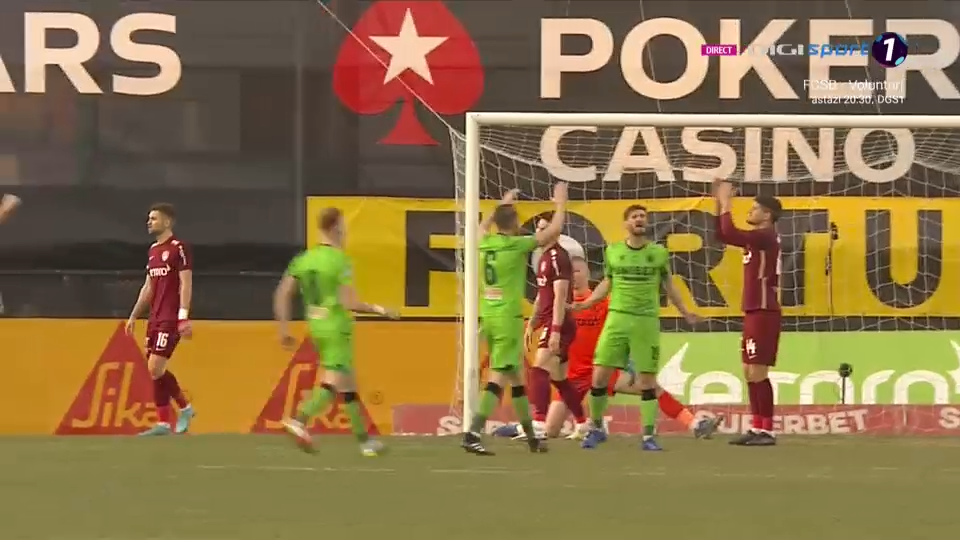 CFR Cluj - Dinamo 4-1. Petrescu a mutat câștigător! Triplă pentru Debeljuh în meciul cu 