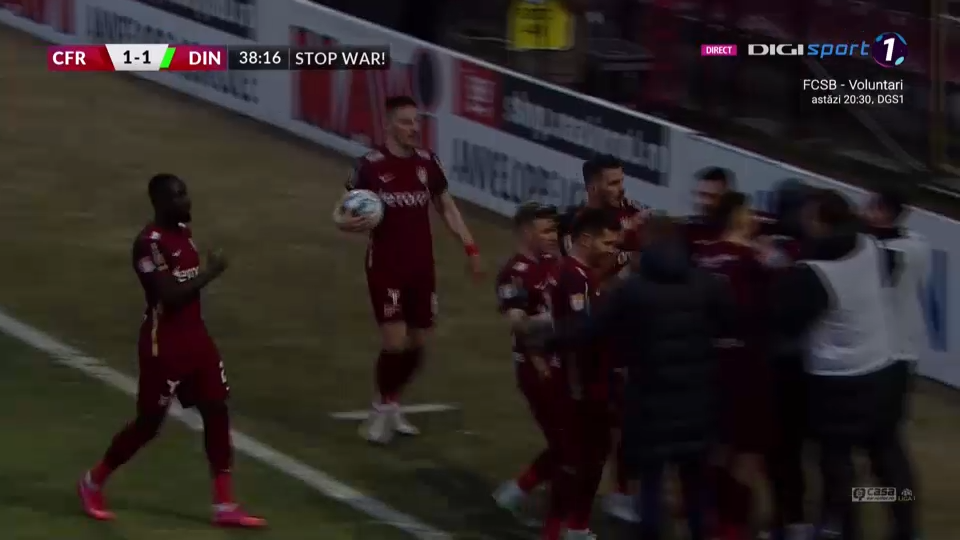 CFR Cluj - Dinamo 4-1. Petrescu a mutat câștigător! Triplă pentru Debeljuh în meciul cu 