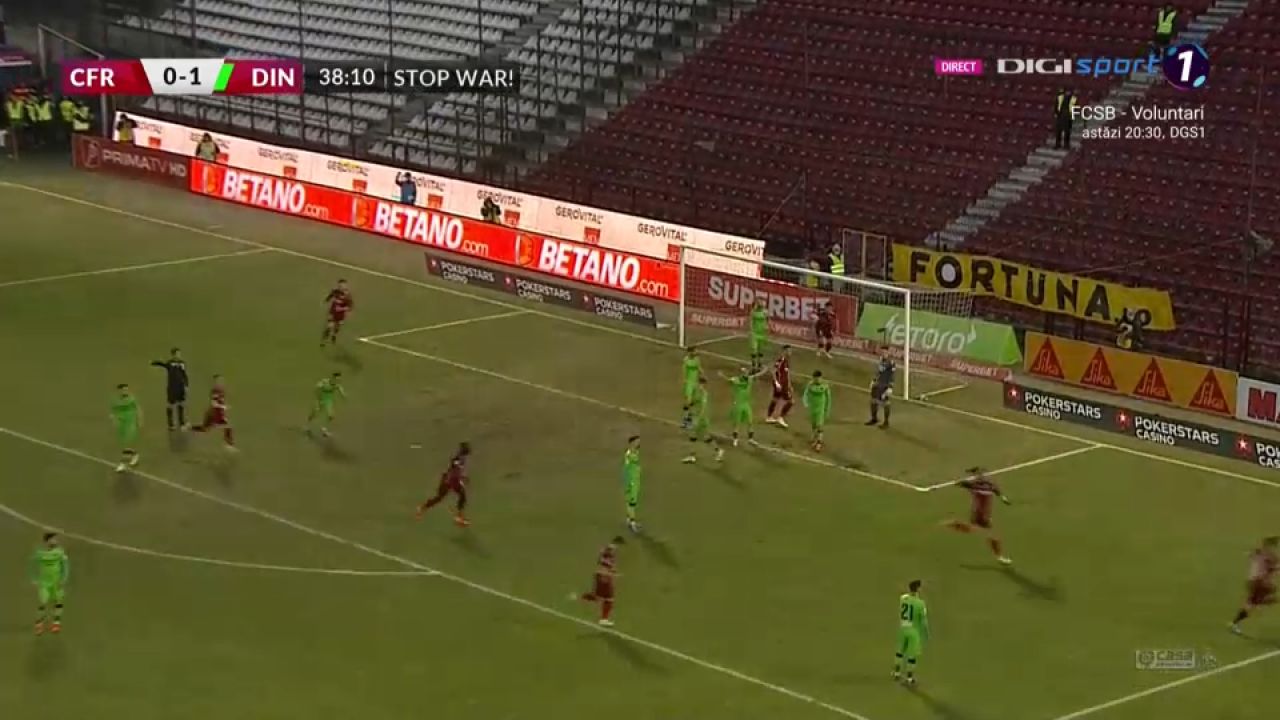 CFR Cluj - Dinamo 4-1. Petrescu a mutat câștigător! Triplă pentru Debeljuh în meciul cu