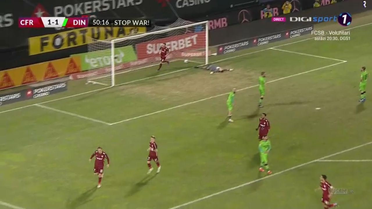 CFR Cluj - Dinamo 4-1. Petrescu a mutat câștigător! Triplă pentru Debeljuh în meciul cu