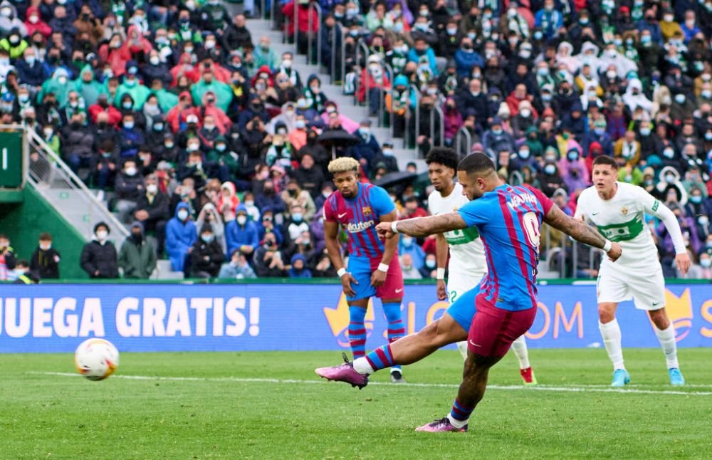 Barcelona nu mai știe să piardă! Catalanii au suferit cu Elche, dar Memphis a adus victoria și și-a dus echipa pe locul 3_2