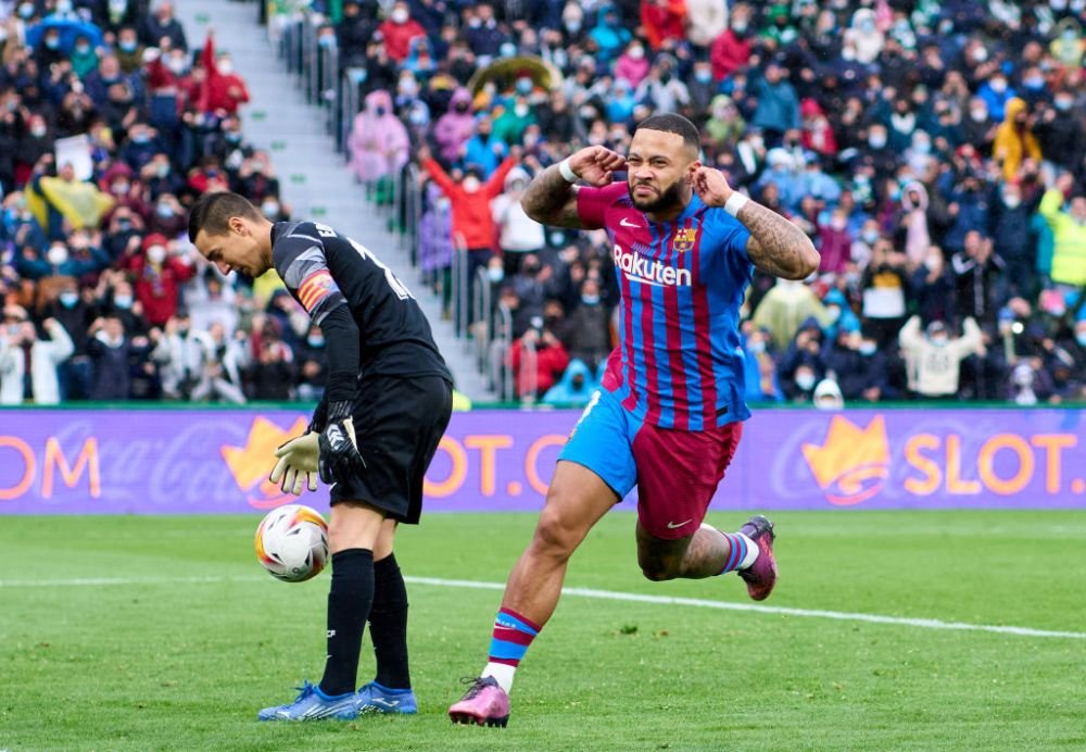 Barcelona nu mai știe să piardă! Catalanii au suferit cu Elche, dar Memphis a adus victoria și și-a dus echipa pe locul 3_3