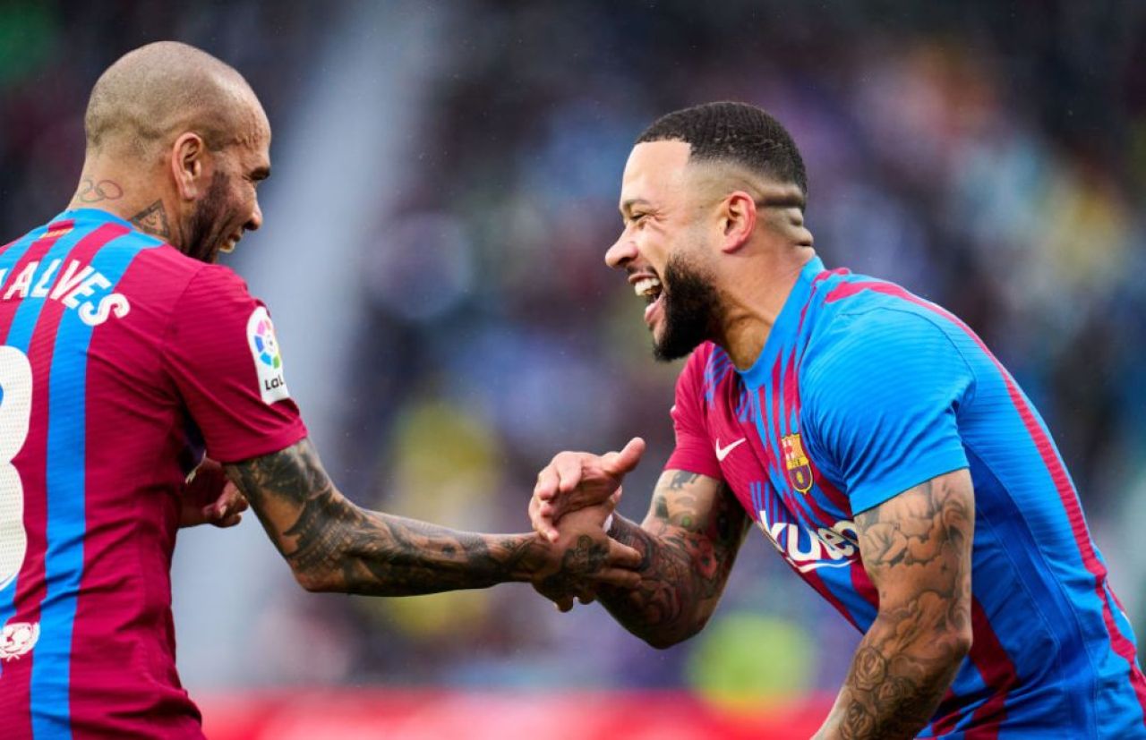 Barcelona nu mai știe să piardă! Catalanii au suferit cu Elche, dar Memphis a adus victoria și și-a dus echipa pe locul 3_5