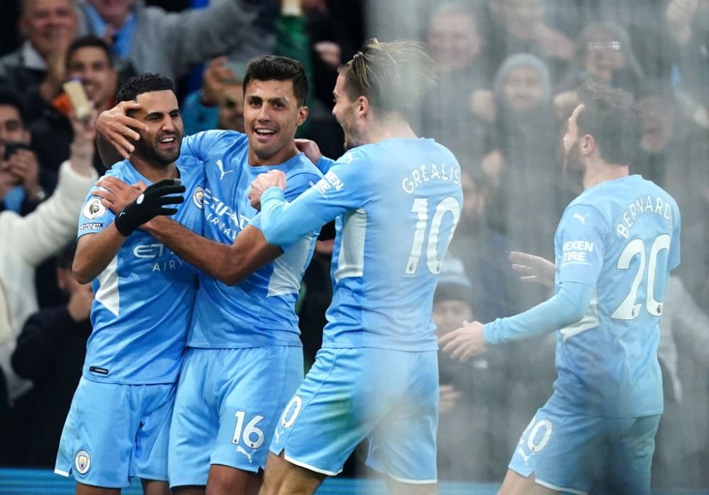 Manchester City, lecție de fotbal pentru rivalii de la United. S-a impus cu 4-1 &icirc;ntr-un meci dominat autoritar&nbsp;