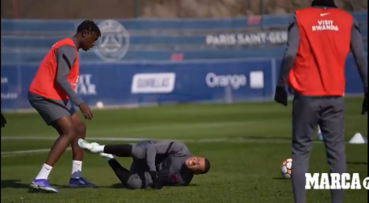 Gueye, amenințări uluitoare din partea fanilor după ce l-a accidentat pe Mbappe. Reacția impresionantă a starului francez_5