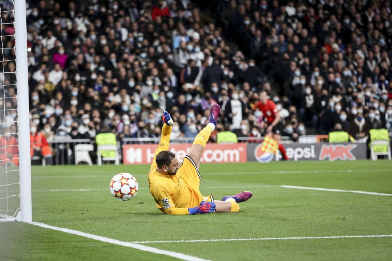 Parada spectaculoasă a lui Donnarumma care ar putea fi decisivă pentru calificarea PSG-ului. A scos o minge aproape imposibilă_1